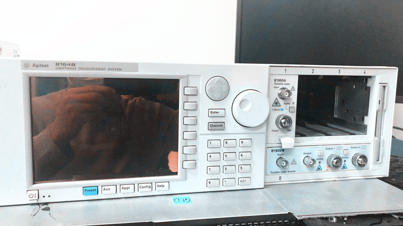 Keysight 8164B 光波測(cè)量系統(tǒng)